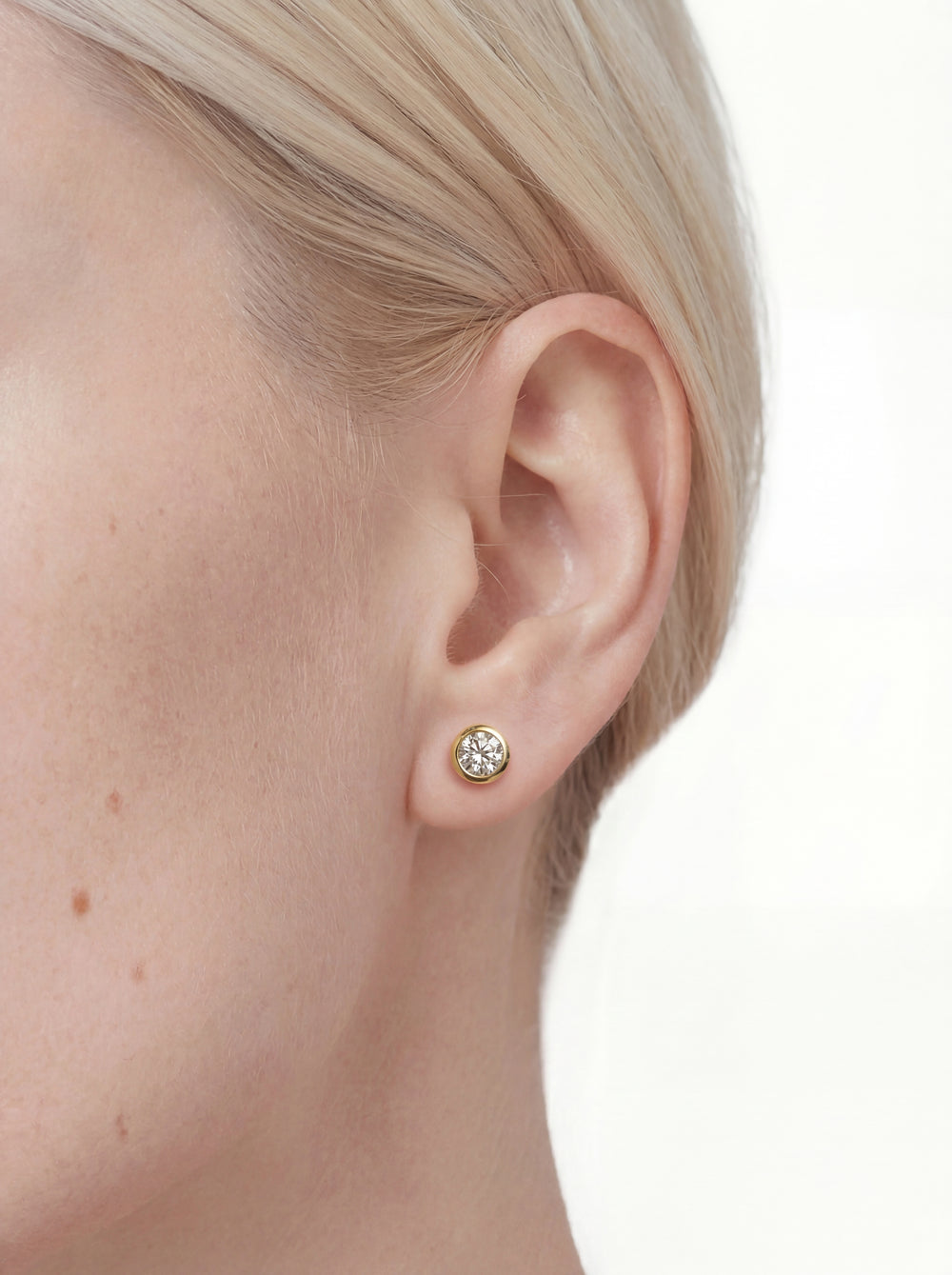Yellow Gold Bezel Stud Earrings - okonii